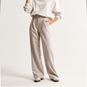 Abercrombie and Fitch A&F Sloane Tailored Pant Light Taupe
